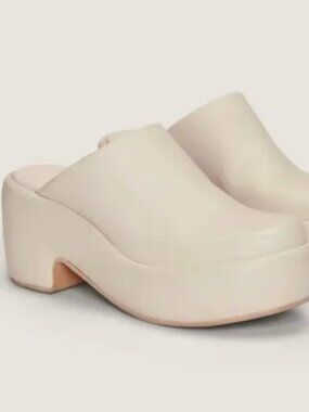 Everlane Puffa Clogs